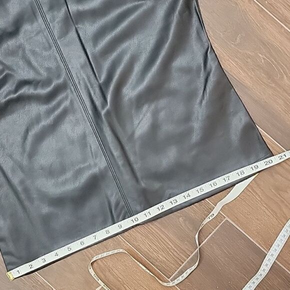 Calvin Klein Black Faux Leather Women's Top Size Medium NWT - Picture 8 of 9